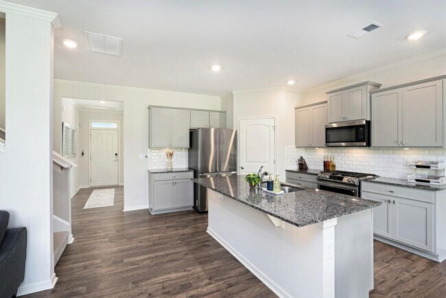 Building Photo - 7814 Messina Ct