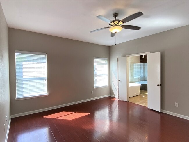 Building Photo - 2339 Bent River Dr