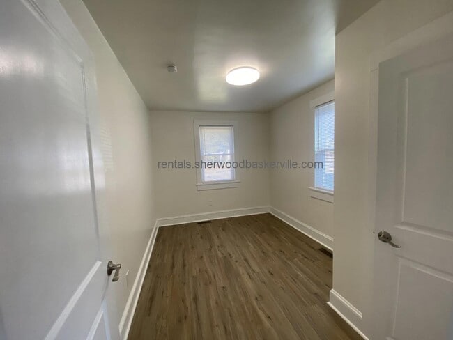 Building Photo - 504 E Atlantic St