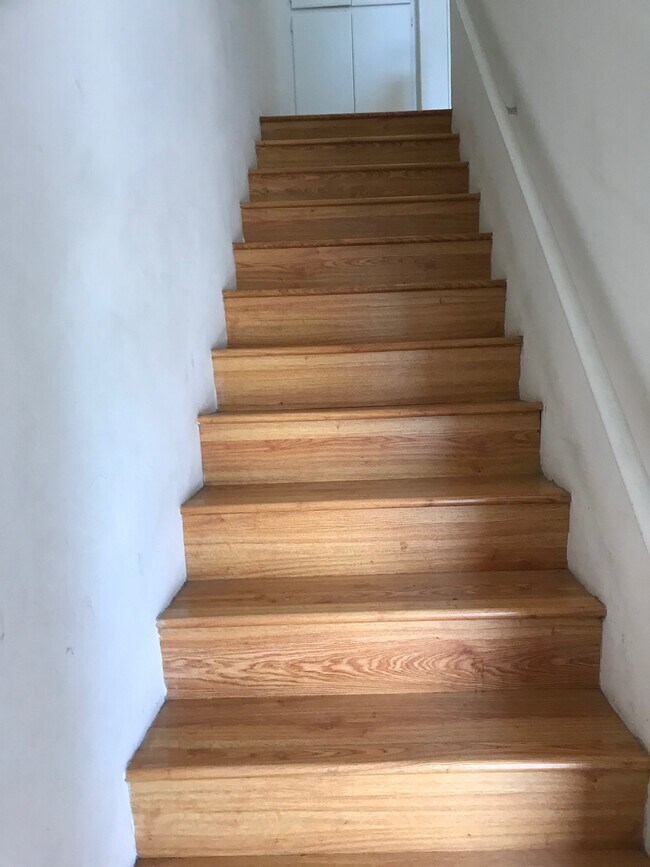 Building Photo - 14249 Friar St