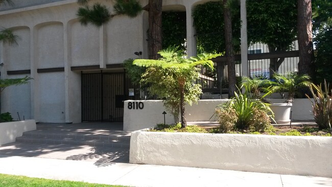 Primary Photo - 8110 Redlands St