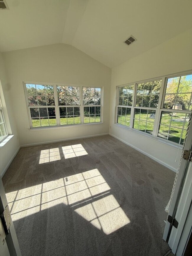 Building Photo - Incredible 5 BR House For Rent in Berewick!