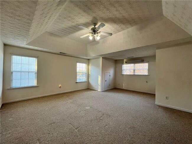 Building Photo - 789 Roxholly Ln NE