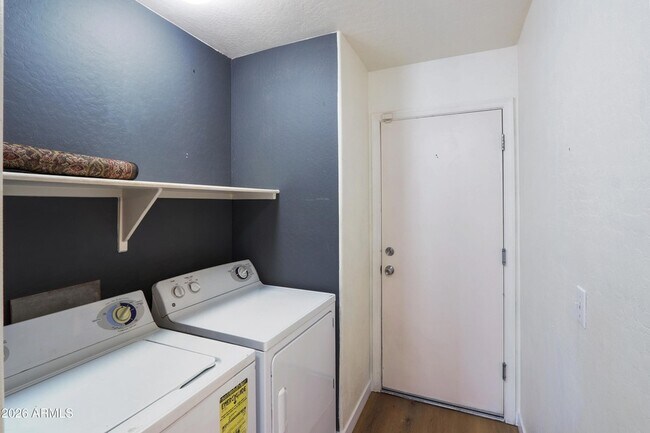 Building Photo - 44924 Balboa Dr