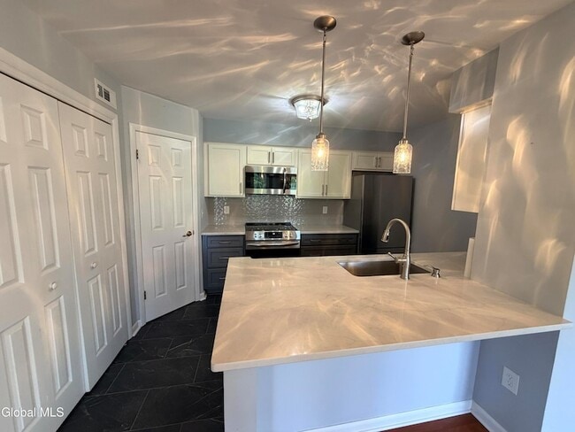 Building Photo - 413 Diamond Rock Cir