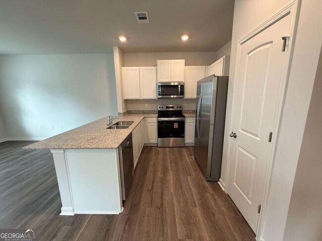 Building Photo - 1 Silverbell Ln NW