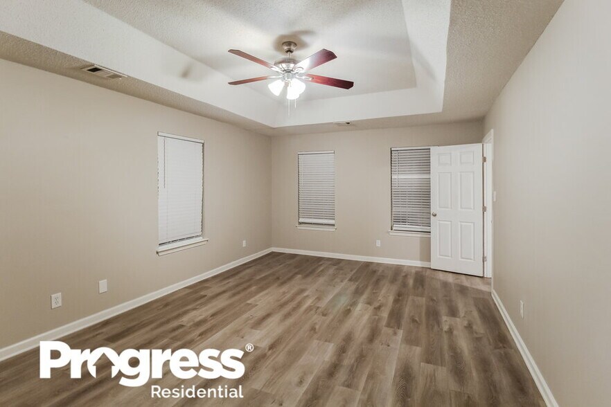 Building Photo - 3311 Royal Springs Ct