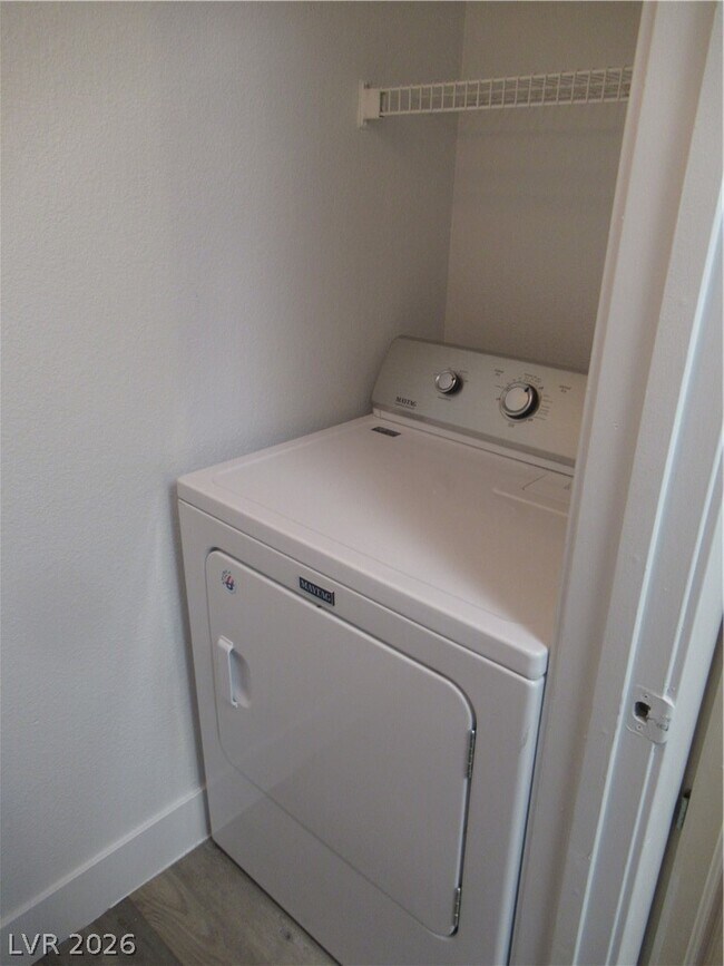 Building Photo - 555 E Silverado Ranch Blvd