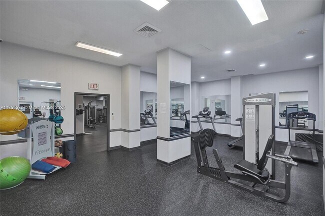 Building Photo - 251 174th St