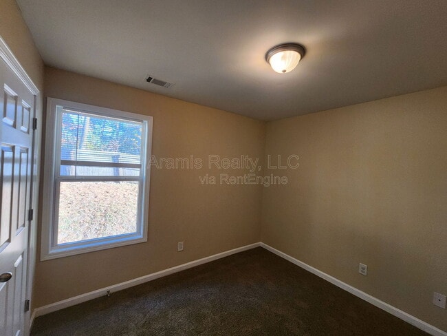 Building Photo - 1428 Autumn Wood Trail