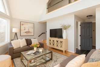 Building Photo - 555 Laurel Cove Rd