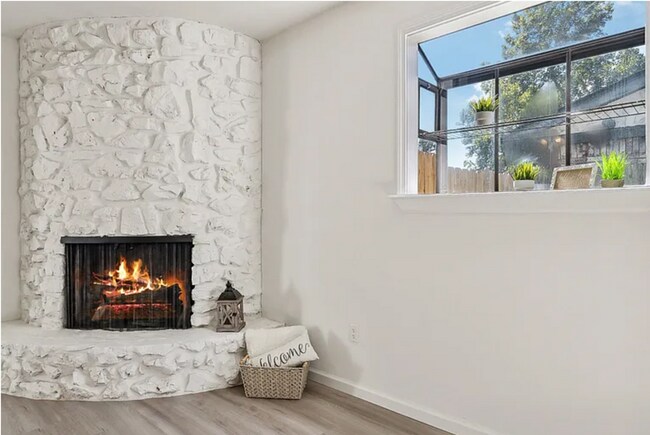 Building Photo - Charming 3-Bedroom Home with Spacious Yard in Prime Tulsa Location