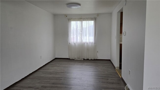 Building Photo - 182 Woodcrest Dr