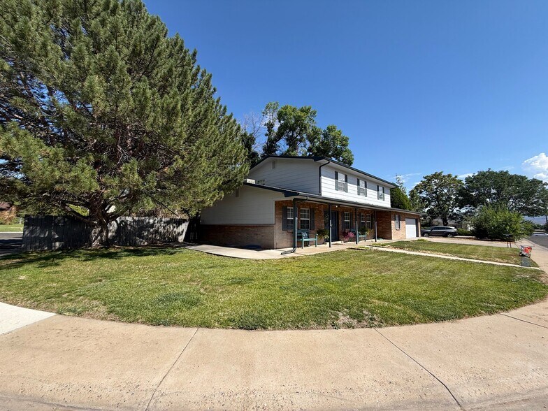 Building Photo - 2714 8th Ct