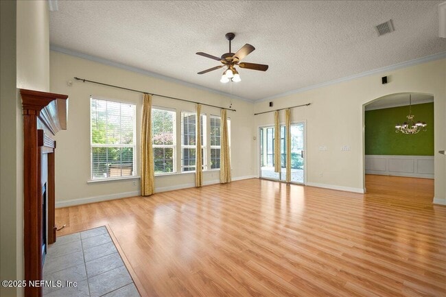 Building Photo - 1028 Meadow View Ln