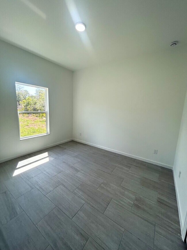 Building Photo - NEW CONSTRUCTION- Modern 3 Bed / 2 Bath Home in Lake Placid