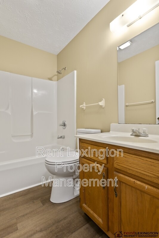 Building Photo - 531 Bell Pl Dr