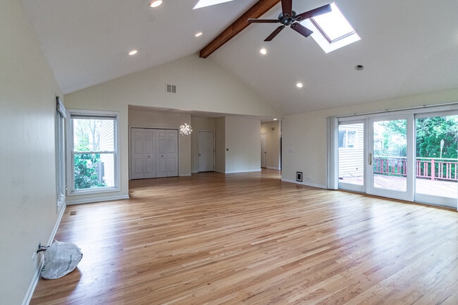 Building Photo - 7731 Milan Way