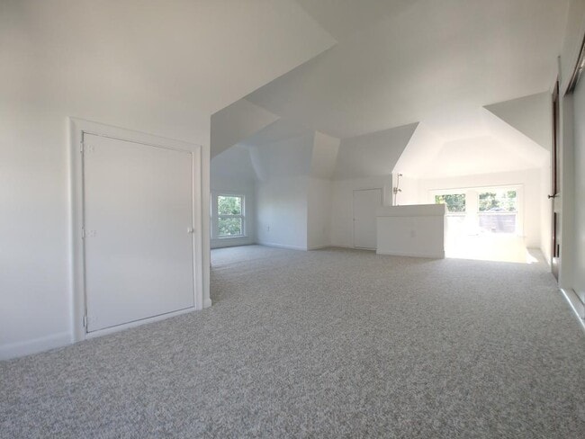 Building Photo - 1210 W 32nd St