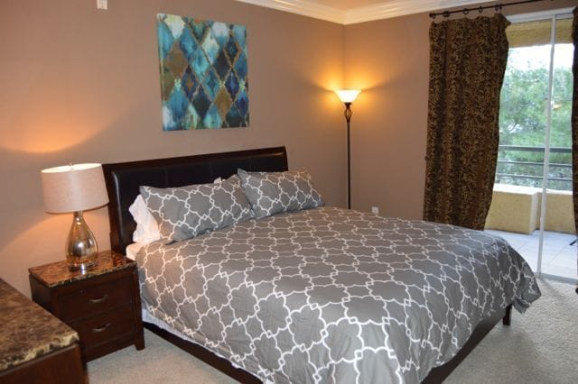 Building Photo - Meridian TOP FLOOR Luxury Condo with Strip...