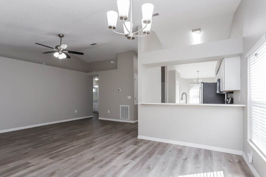 Building Photo - 1217 Etchfield Cir