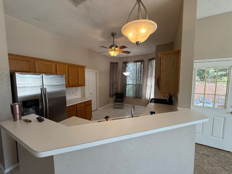 Building Photo - 1022 Dickens Ln