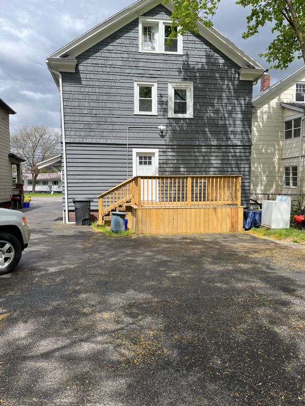 Building Photo - 2018 James St