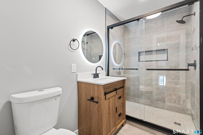 Building Photo - 105 Richmond Hill Ave