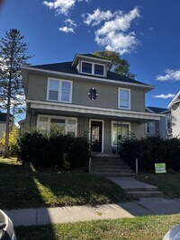 Building Photo - Cozy 4 Bed 1 Bath near UWEC!