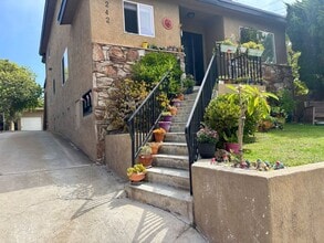 Building Photo - 242 N Juanita Ave