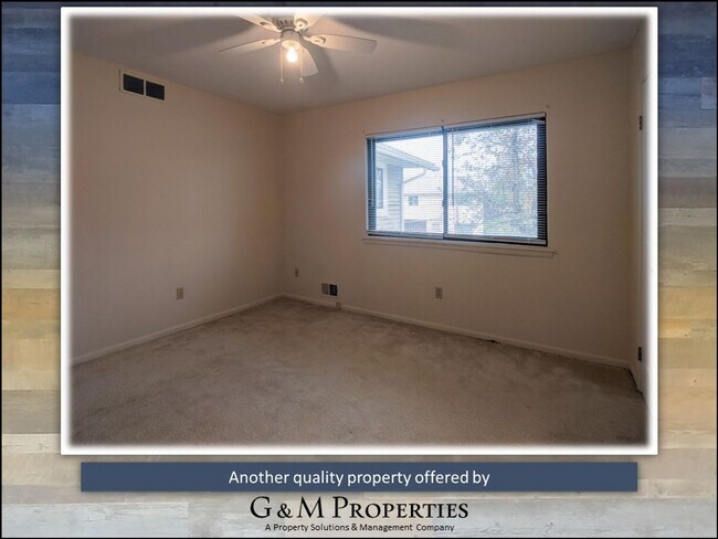 Building Photo - 2 Bedroom Townhome - Available off of Fren...