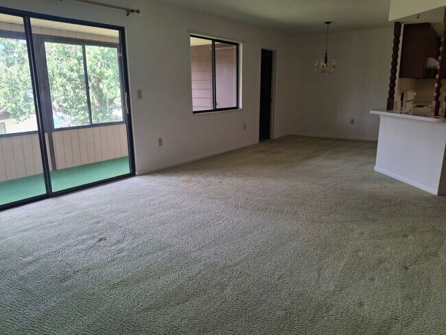 Building Photo - 2/2 in Silver Spring Shores 55+