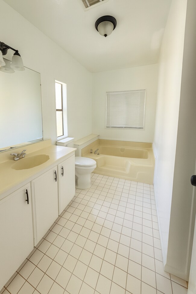 Building Photo - 24425 Woolsey Canyon Rd