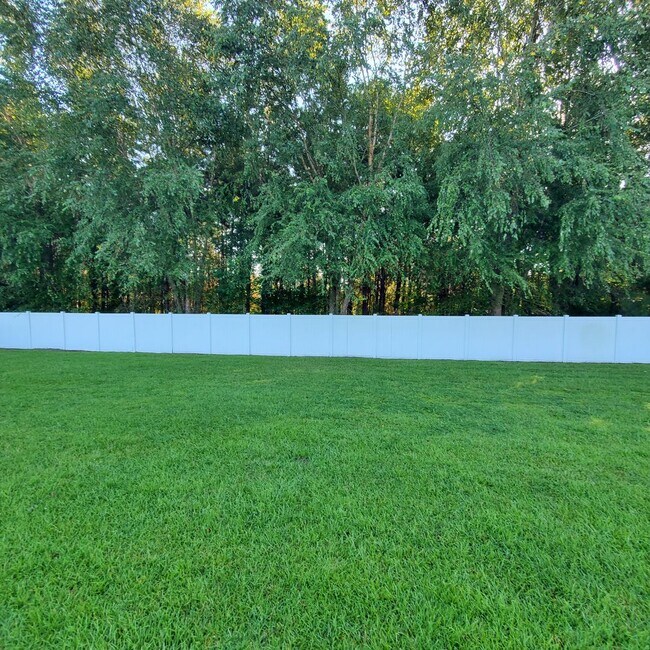 Building Photo - Welcome to Serene Living: Spacious Home on a .61 Acre Lot near Moody Airforce Base