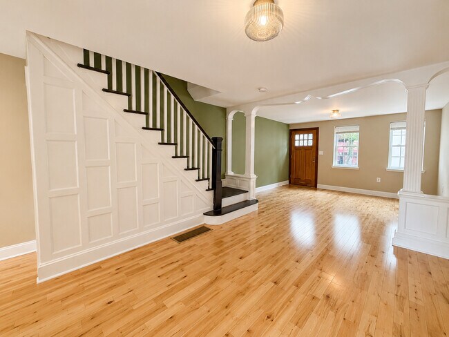 Building Photo - 1629 S Jessup St