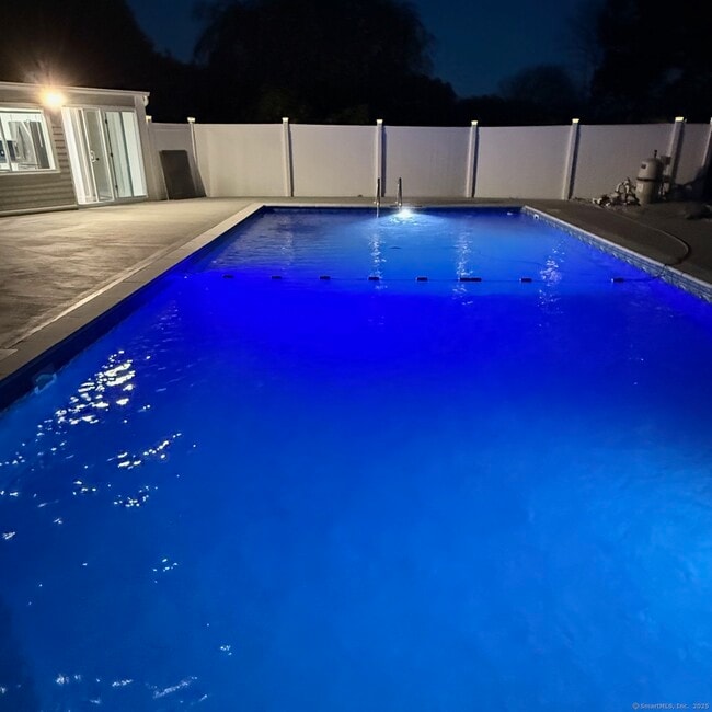 Building Photo - 29 Blueberry Hill Rd