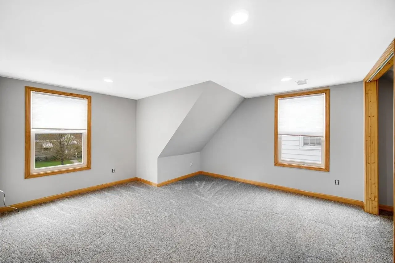Bedroom 3 - 2nd Floor - 6806 Ridgeland Ave