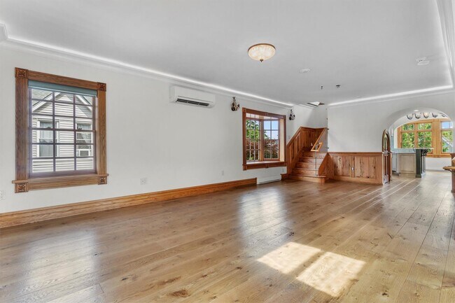 Building Photo - 43 Ackerman St