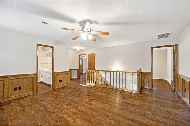 Building Photo - 4 Falling Star Rd