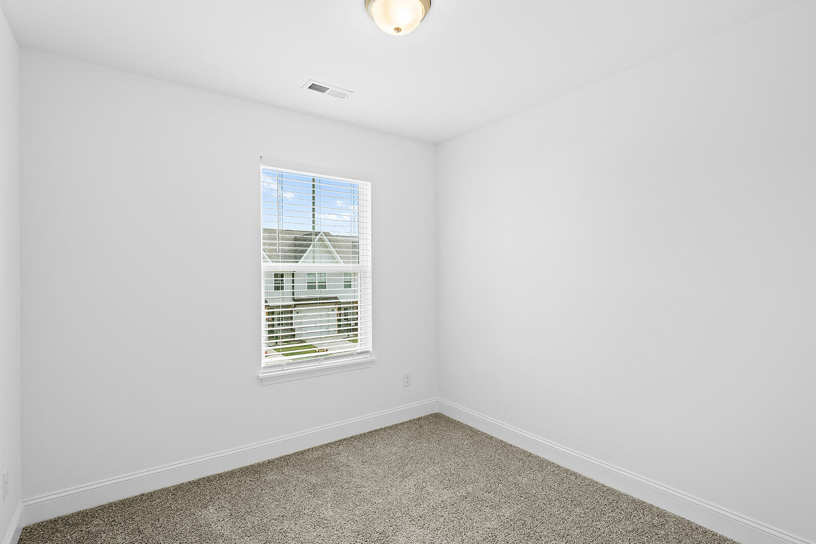 Building Photo - 8425 Whisper Ln