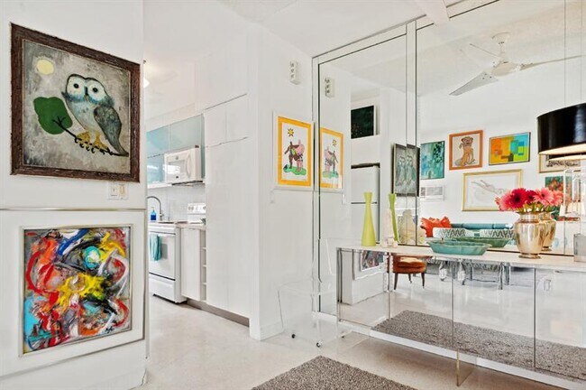 Building Photo - 425 Bayshore Dr