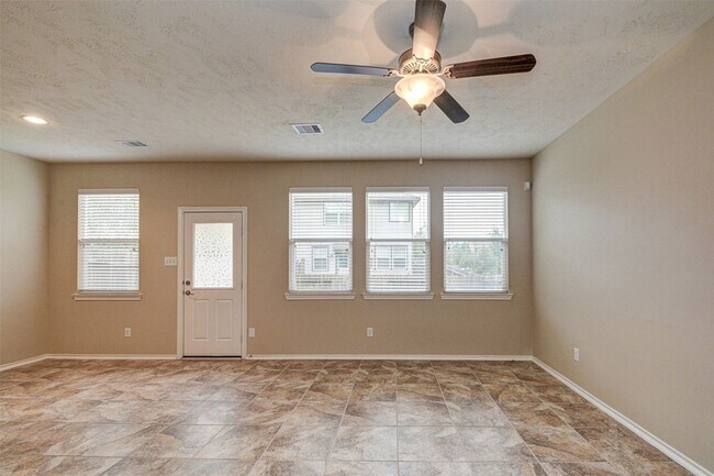 Building Photo - 23 Fairlee Ct