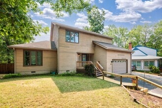 Building Photo - 3 Bedroom Home in Mechanicsville ***Availa...