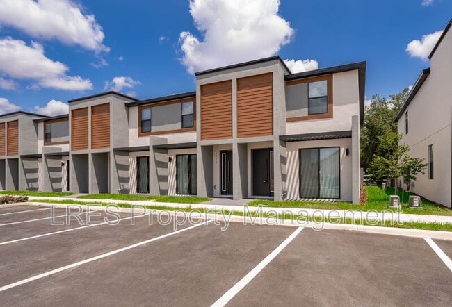 Building Photo - 8773 Zen Dr