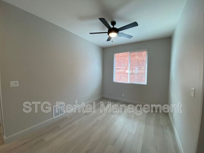 Building Photo - 840 Twin Lakes Dr
