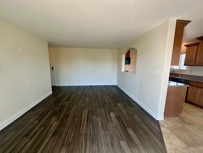 Building Photo - North Park 2bed/2bath with parking
