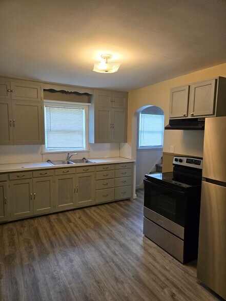 Building Photo - 118 Butler Ave