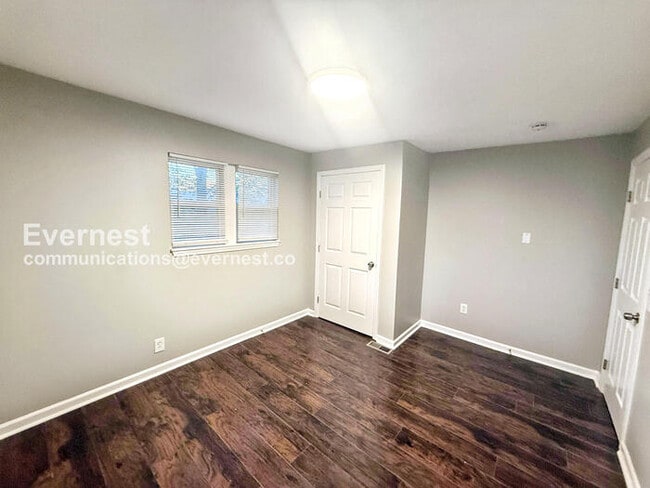 Building Photo - 8234 4th Ave S