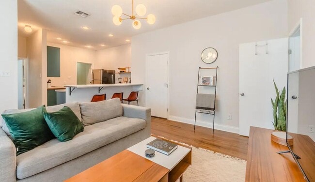 Building Photo - 1704 S Akard LLC