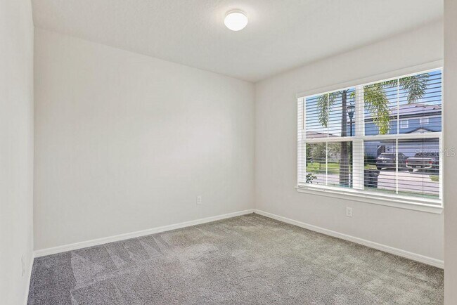Building Photo - 910 Golden Shiner Ave